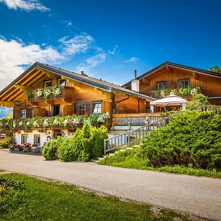 Gasthof Pesbichl Inn Goldegg